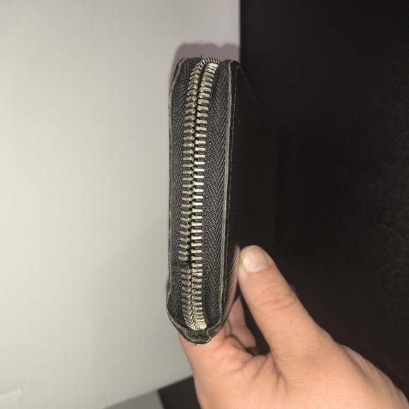 Louis Vuitton Wallet - Picture 2 of 10